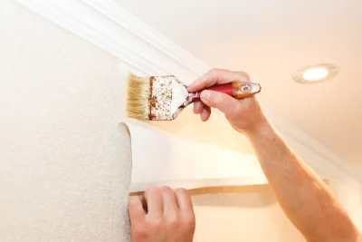 Pose de papier peint à Bords — revêtements muraux et toiles de verre